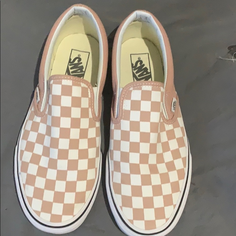 Men’s Blush checkered Vans